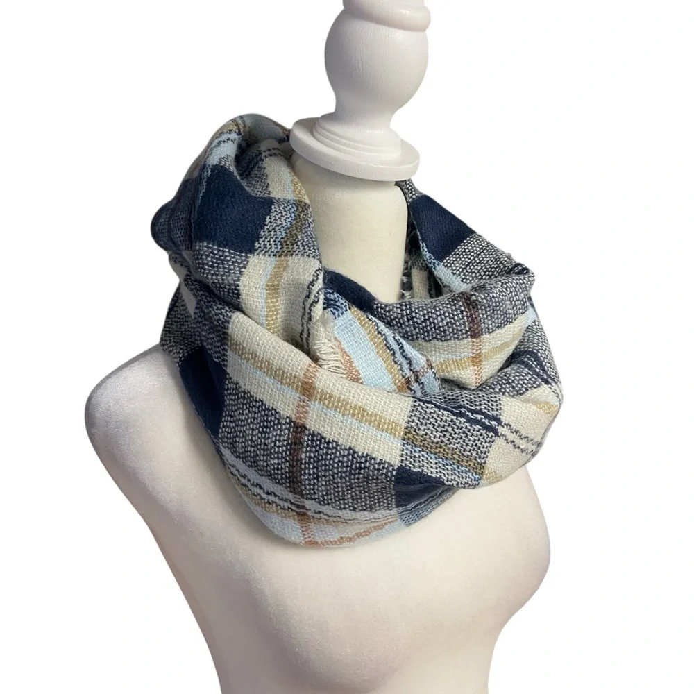 Look by M Rosarita Infinity Scarf OS Navy Cream Tan Plaid  Wool Blend Fall NWT